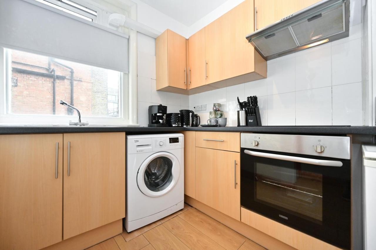 Carnaby & Oxford Street - Central Soho - One Bedroom - Double Bed & Sofabed London Exterior photo