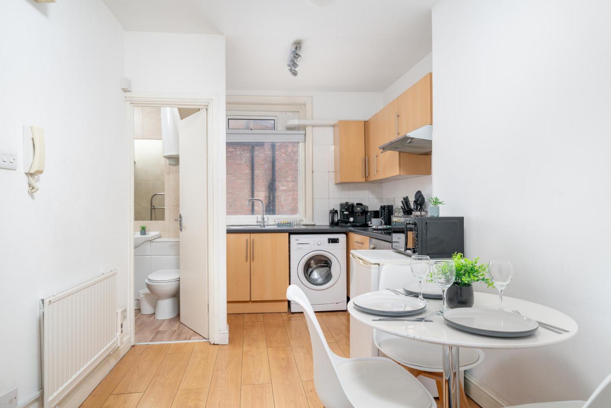 Carnaby & Oxford Street - Central Soho - One Bedroom - Double Bed & Sofabed London Exterior photo